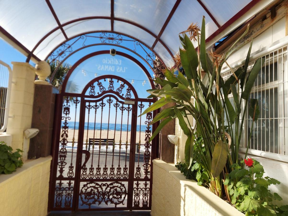 BENIDORM, Las Damas, primera línea de playa de Levante Exterior foto